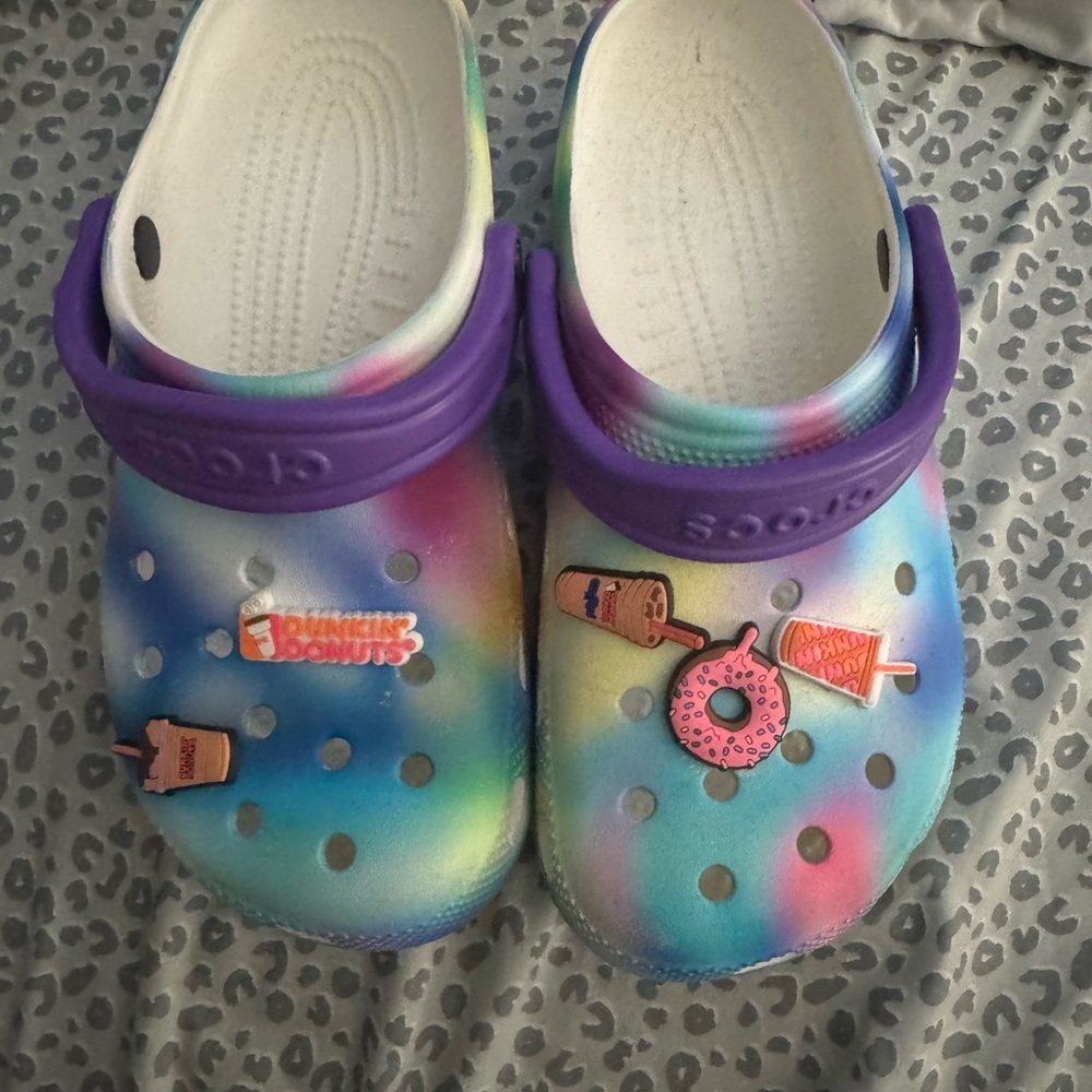 CROCS Kids Tie-Dye Clogs with Charms